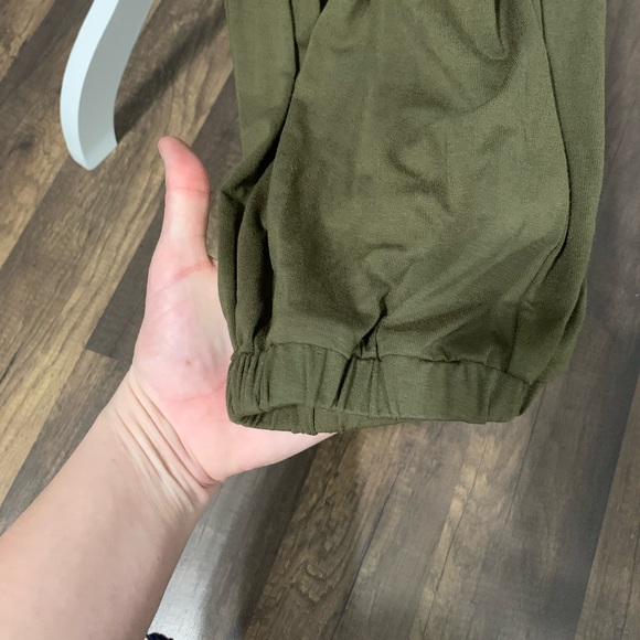 SHEIN BUNDLE - two lightweight jumpsuits! - Picture 5 of 10